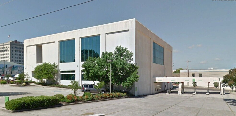 More Photos Of 100 E Peach St, El Dorado Office For Lease