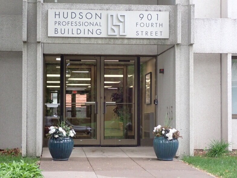 More Photos Of 901 4th St, Hudson Office For Sale