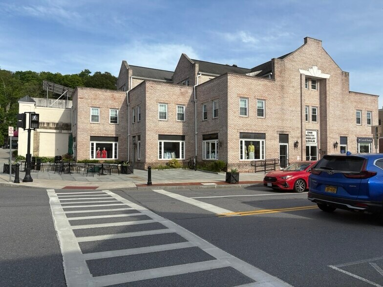 More Photos Of 1 S Greeley Ave, Chappaqua Medical For Lease