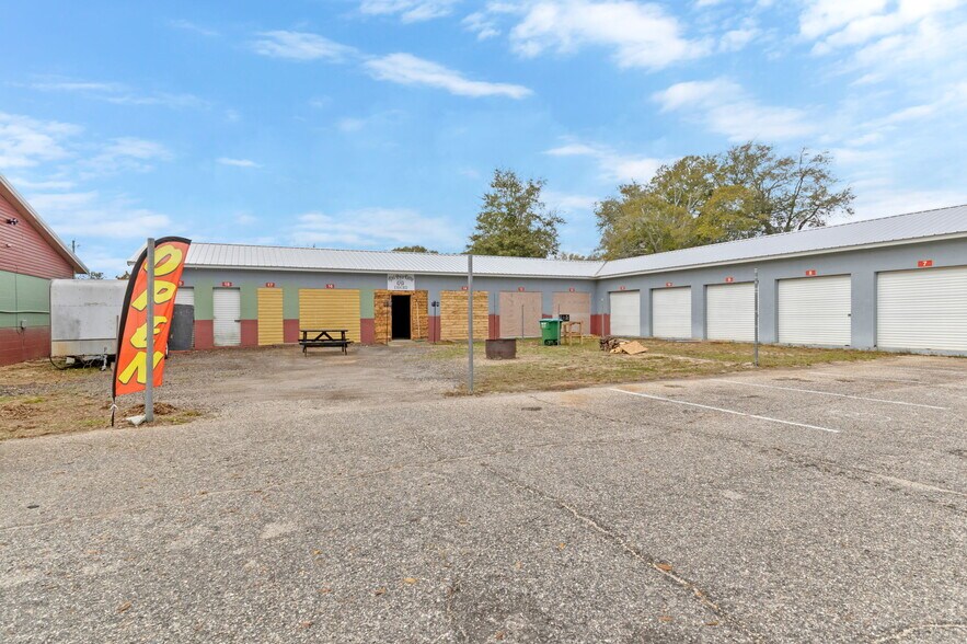 More Photos Of 6173 Stewart St, Milton General Retail For Sale