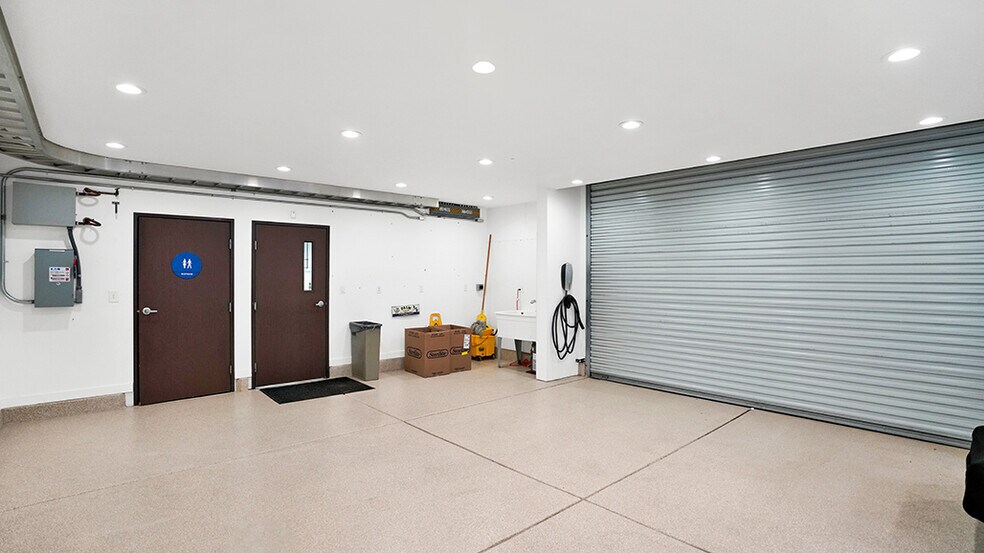 More Photos Of 611 E Adele St, Anaheim Flex For Sale