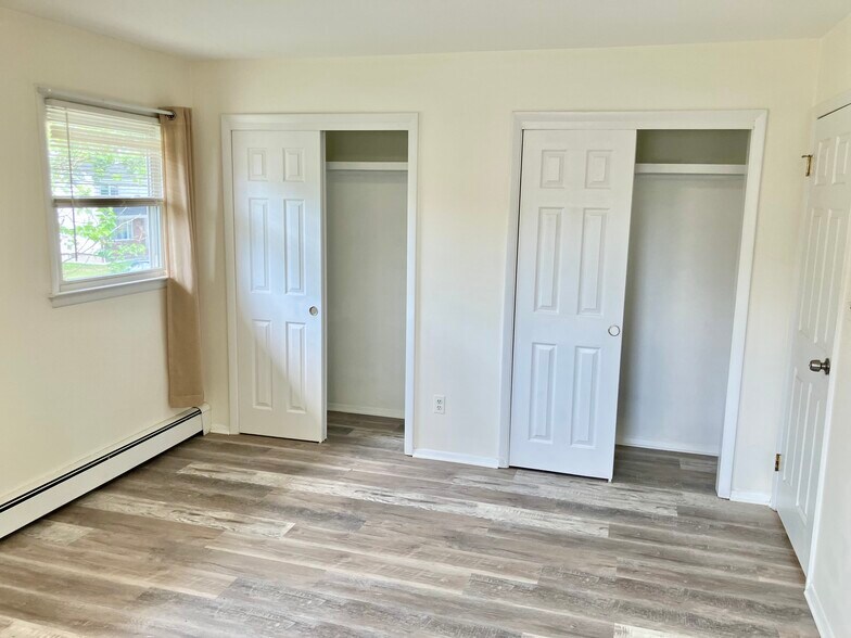 More Photos Of 141 Dunbar Ave, Fords Specialty For Sale