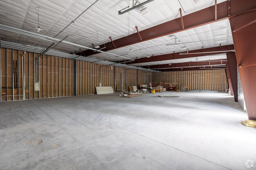 More Photos Of 30 Wood Rd, Round Lake Unknown For Lease