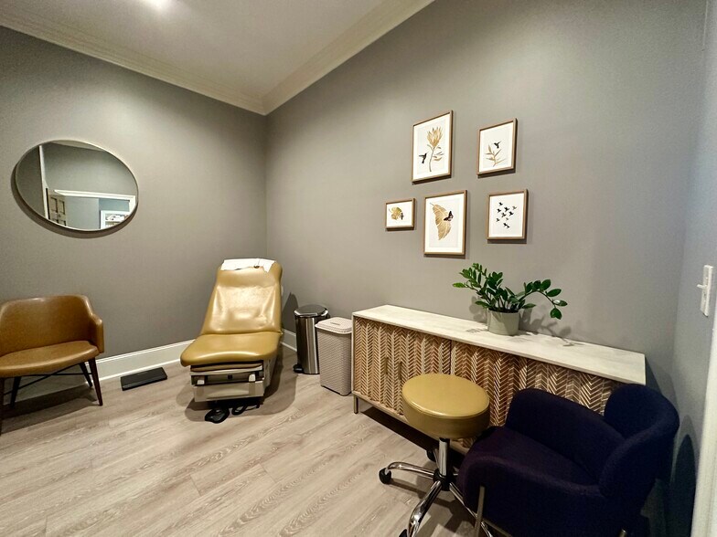 More Photos Of 302 Highland Park Cove, Ridgeland Medical For Sale