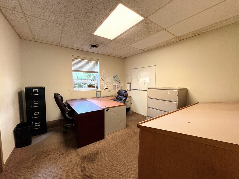 More Photos Of 5 Canale Dr, Egg Harbor Township Manufacturing For Lease
