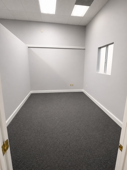 More Photos Of 270 NW Peacock Blvd, Port Saint Lucie Storefront Retail Office For Lease