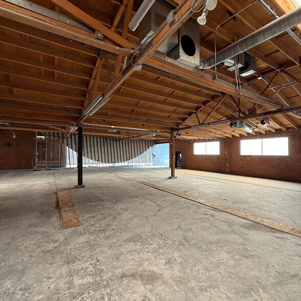 More Photos Of 4221 Redwood Ave, Los Angeles Loft Creative Space For Lease