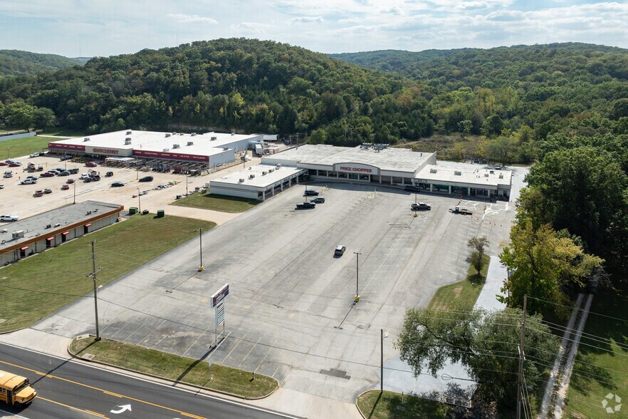 More Photos Of 4634-4639 Gravois Rd, House Spgs, House Springs Supermarket For Lease