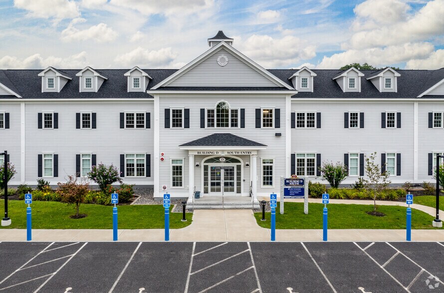 More Photos Of 118 Portsmouth Ave, Stratham Unknown For Lease