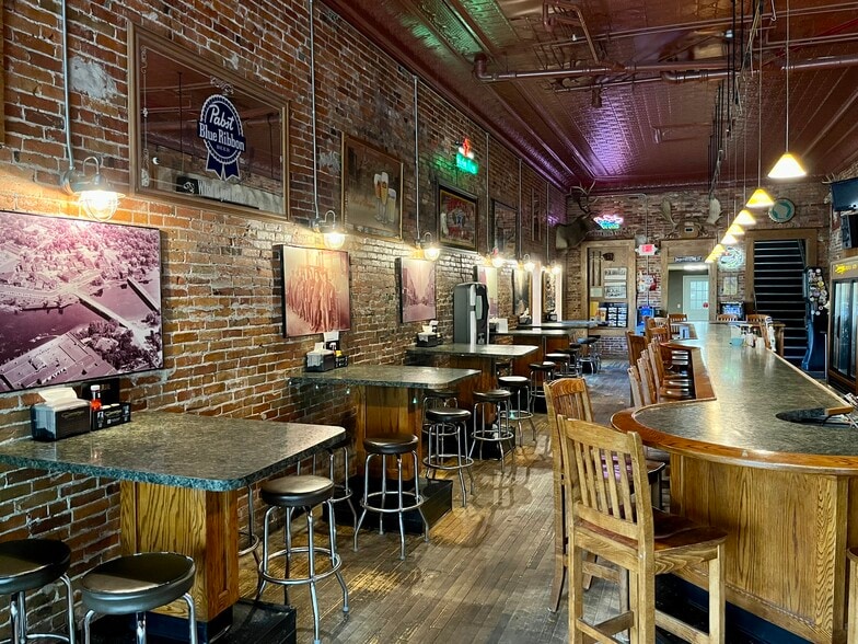 More Photos Of 210 1st St N, Wisconsin Rapids Storefront Retail Residential For Sale