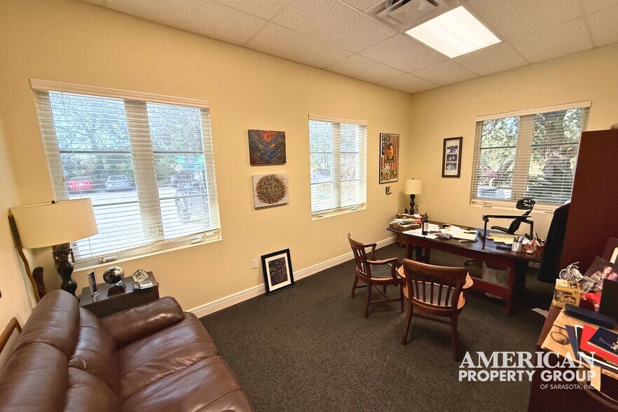 More Photos Of 5279-5283 Office Park Blvd, Bradenton Office For Sale