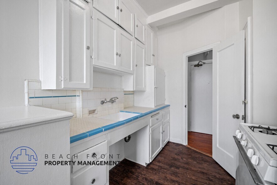 More Photos Of 512 S Hobart Blvd, Los Angeles Apartments For Sale