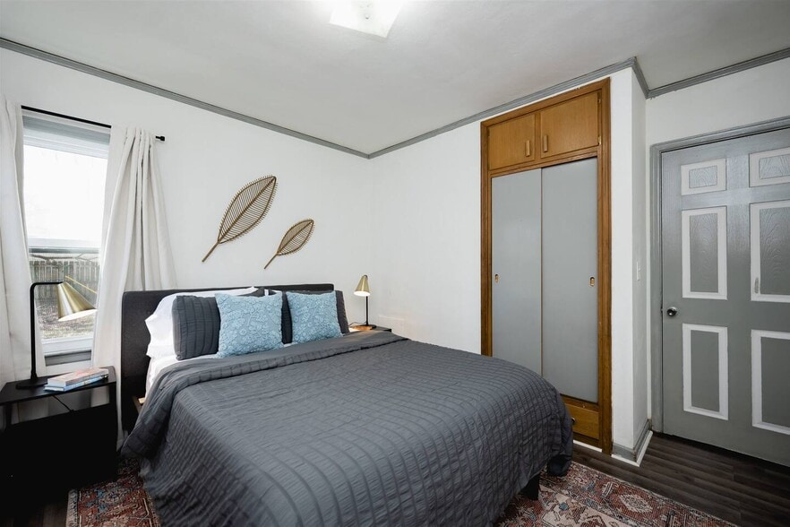 More Photos Of 6306 Urbandale Ave, Des Moines Multifamily For Sale