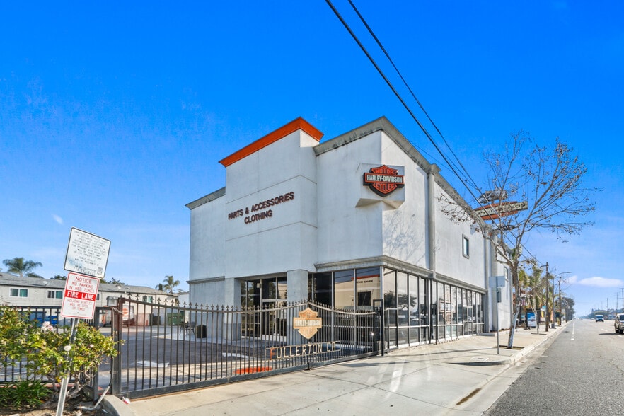 Primary Photo Of 2635 W Orangethorpe Ave, Fullerton Showroom For Sale