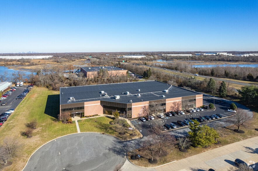 More Photos Of 3 Killdeer Ct, Swedesboro Light Distribution For Lease