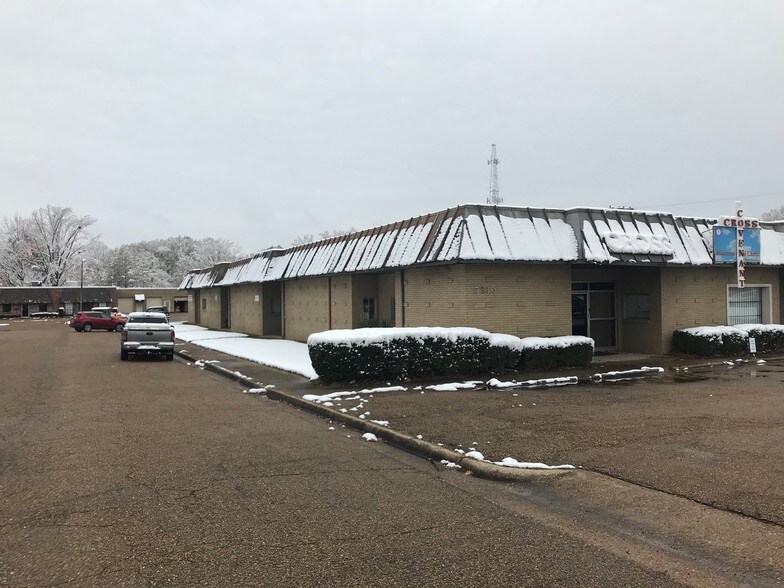 More Photos Of 5339 I-55, Jackson Office For Lease