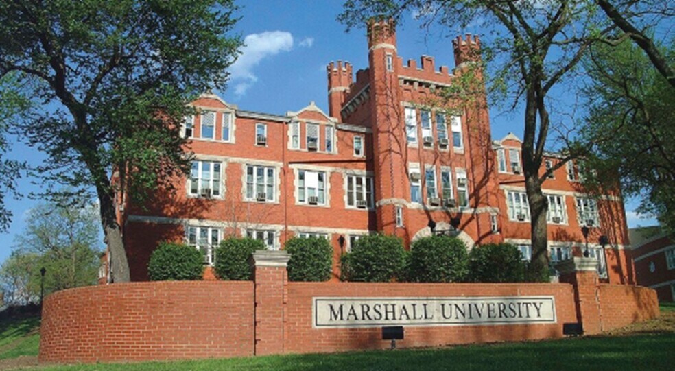 More Photos Of 2957 5th Ave, Huntington Freestanding For Sale