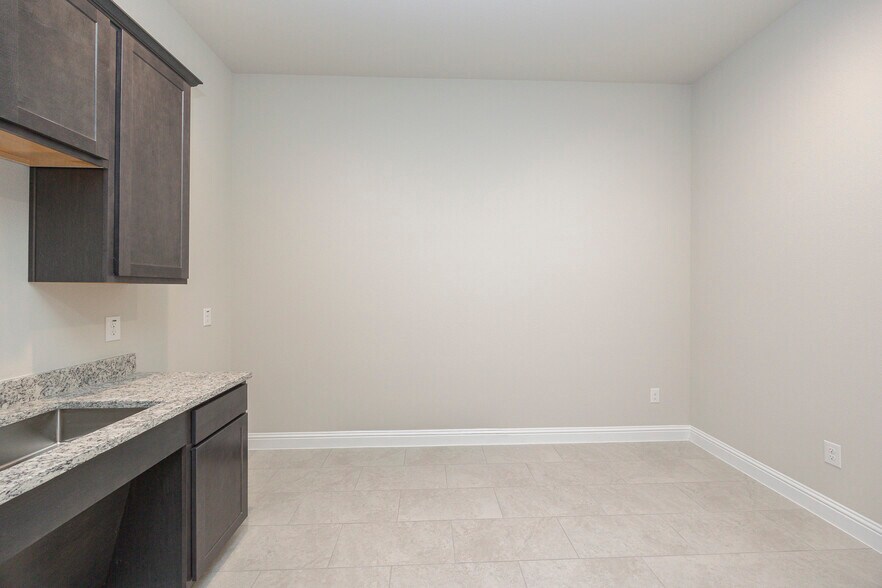 More Photos Of 6000 Alma Rd, McKinney Office For Lease