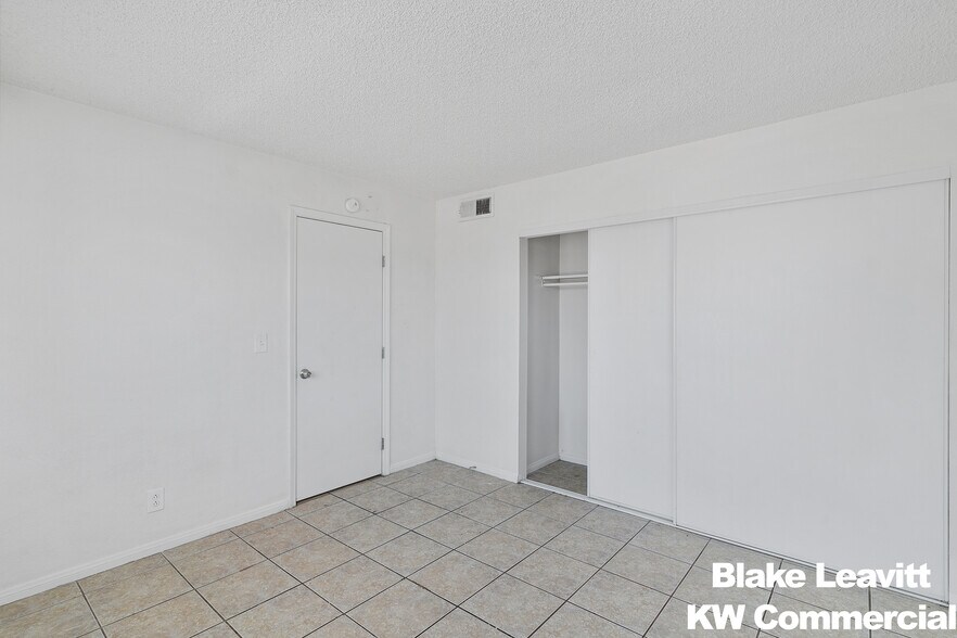 More Photos Of 3639 Kolendo Ct, Las Vegas Apartments For Sale