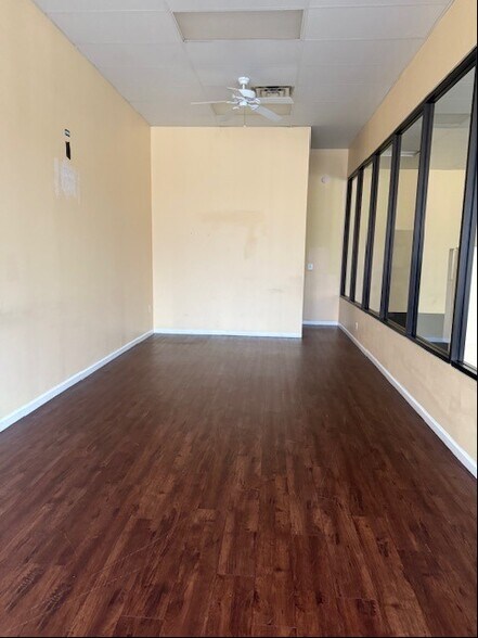 More Photos Of 1717 S Mason Rd, Katy Freestanding For Lease