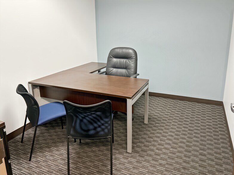 More Photos Of 200 NE Missouri Rd, Lee's Summit Coworking Space