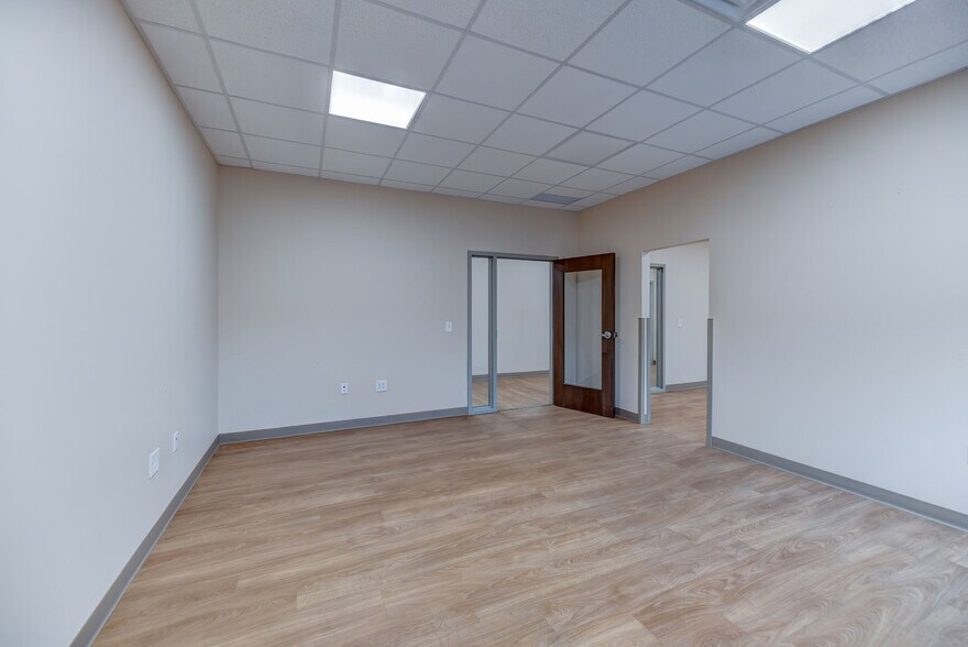 More Photos Of 1033 Alliance Park Dr, Bloomsburg Office For Lease