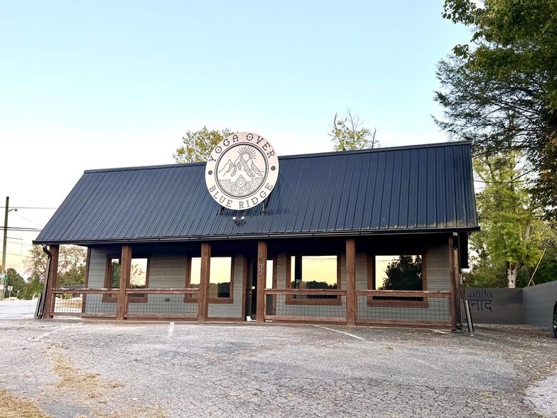 Primary Photo Of 3900 E First St, Blue Ridge Office Residential For Lease