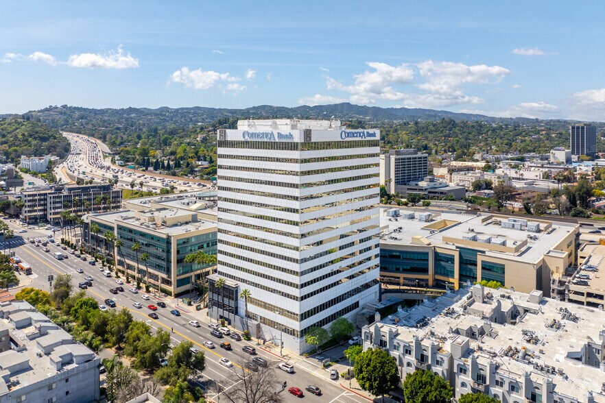 More Photos Of 15303 Ventura Blvd, Sherman Oaks Office For Lease