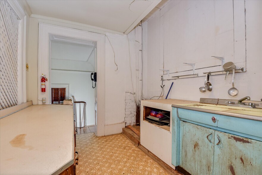 More Photos Of 205 E Liberty St, Washington Religious Facility For Sale