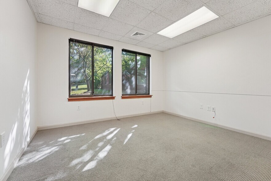 More Photos Of 176 Tamarack Cir, Skillman Office For Sale
