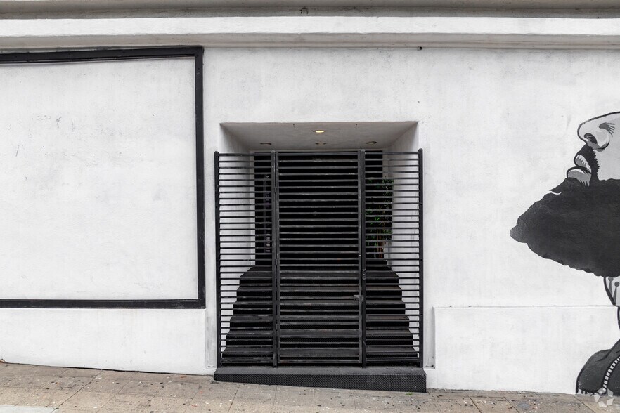 More Photos Of 1952 N Cahuenga Blvd, Los Angeles Movie Radio TVStudio For Lease