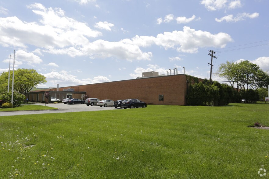 More Photos Of 140 LeGrand Ave, Northvale Manufacturing For Lease