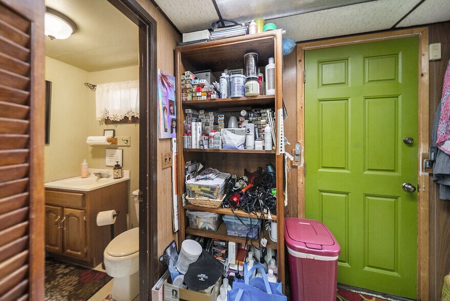 More Photos Of 20363-20379 NW Cedar Ln, Poulsbo General Retail For Sale