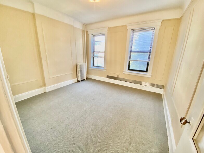 More Photos Of 24 Avenue Ditmars Steinway, Astoria Apartments For Sale
