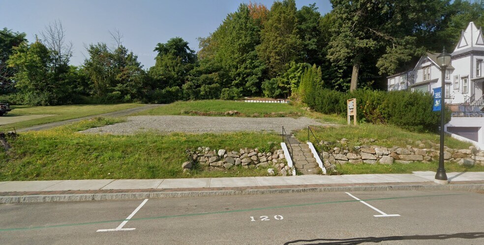 Primary Photo Of 76 Lakeside Ave, Laconia General Retail For Sale