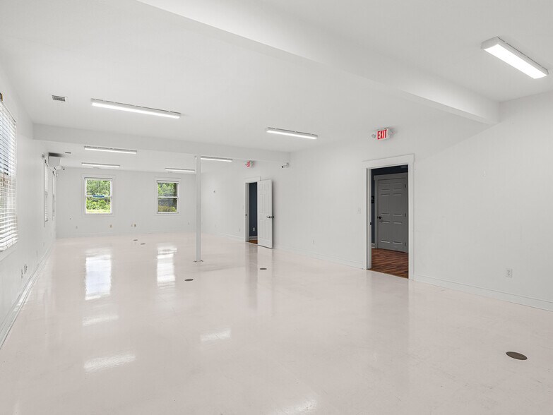 More Photos Of 14 Mimidis Ln, Swannanoa Office For Sale