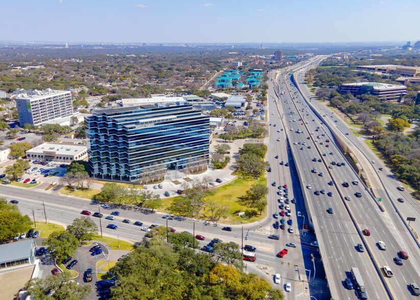 More Photos Of 10999 W IH-10, San Antonio Office For Lease