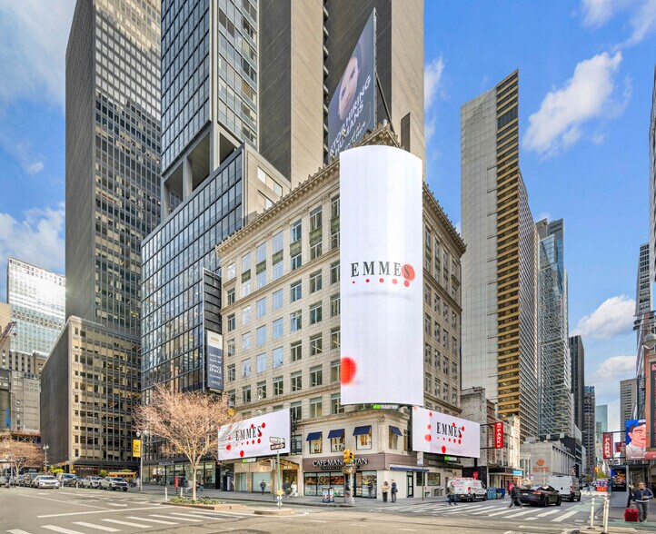 More Photos Of 1674 Broadway, New York Office For Lease