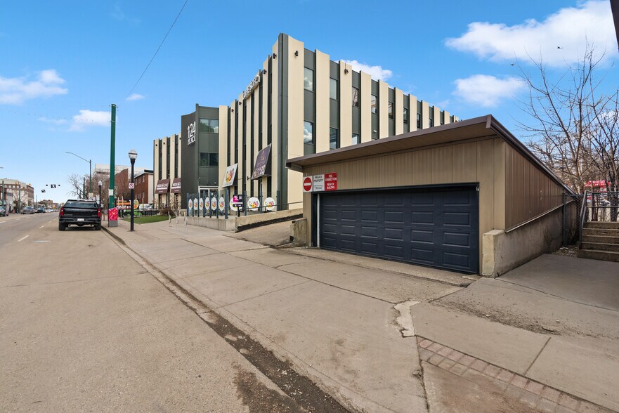 More Photos Of 10235 124th St, Edmonton Medical For Lease