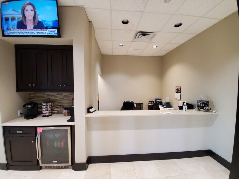 More Photos Of 4725 College Park, San Antonio Office For Lease