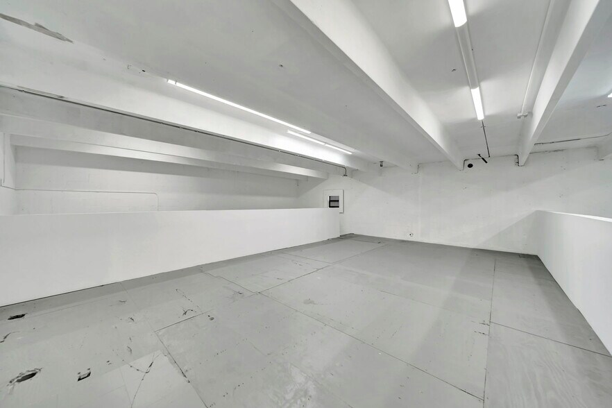 More Photos Of 67 NW 166th St, North Miami Beach Warehouse For Sale