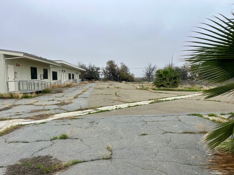 More Photos Of 9800 Cody Ave, Coalinga Specialty For Lease