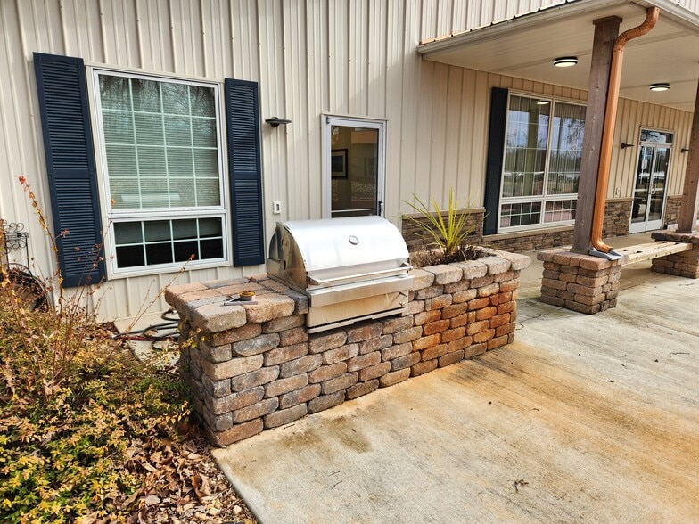 More Photos Of 7180 Opal Rd, Warrenton Office For Sale