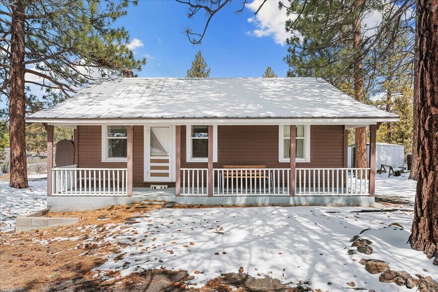 More Photos Of 17604 US-97 Hwy, Weed Apartments For Sale