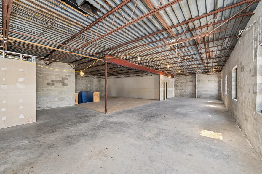 More Photos Of 11 Marlboro St, Malden Warehouse For Lease