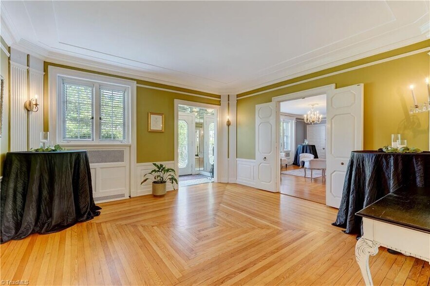 More Photos Of 17 E Main St, Thomasville Storefront Retail Office For Sale