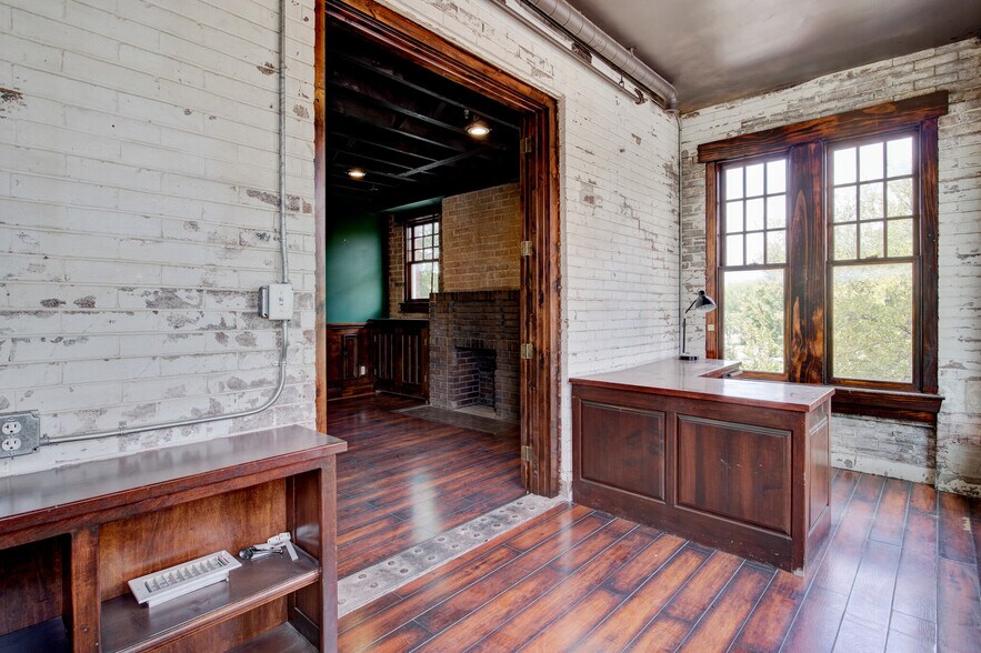 More Photos Of 1200 W Magnolia Ave, Fort Worth Office For Lease