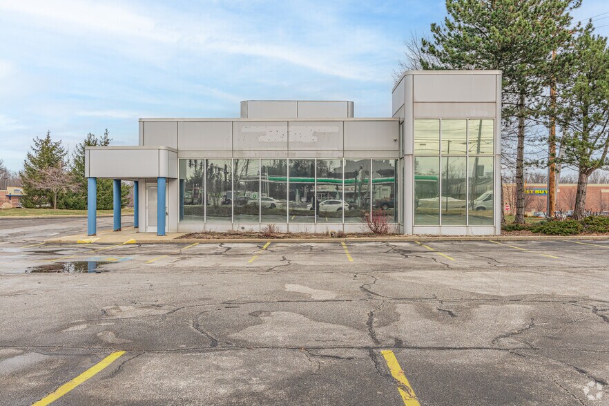 More Photos Of 16620 Royalton Rd, Strongsville Freestanding For Sale