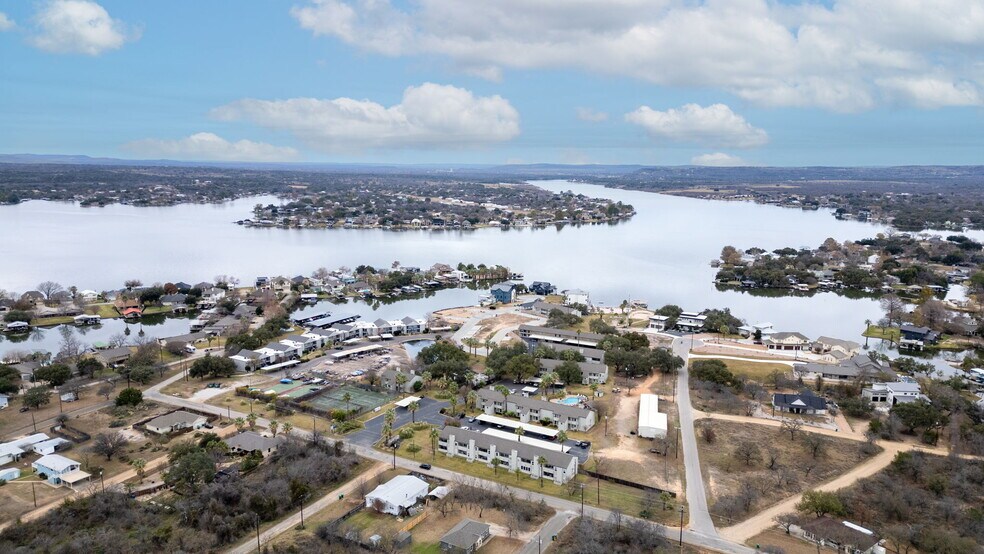 More Photos Of 604 Highcrest Dr, Marble Falls Specialty For Sale