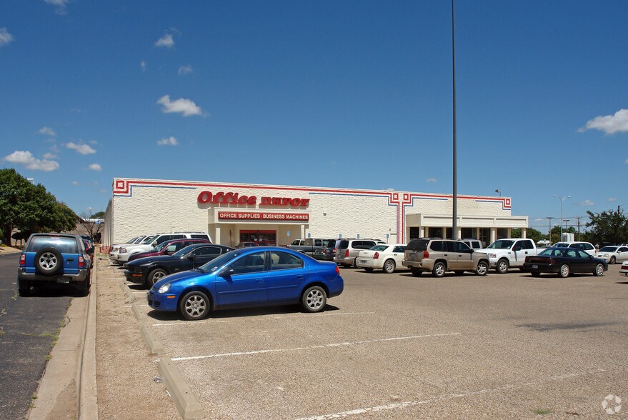 More Photos Of 2502-2504 50th St, Lubbock Freestanding For Sale